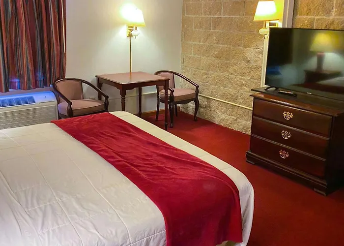 Voyageur Inn And Conference Center