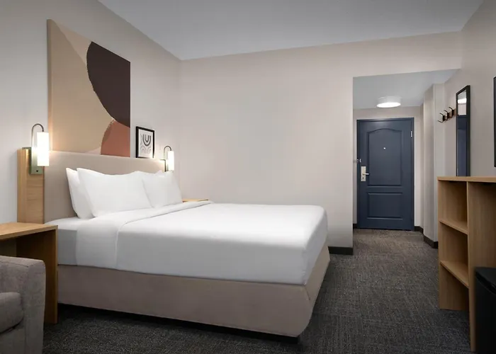 Spark By Hilton Lakewood Denver Southwest