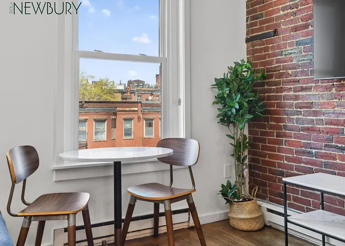 304 Newbury Street By Thatch