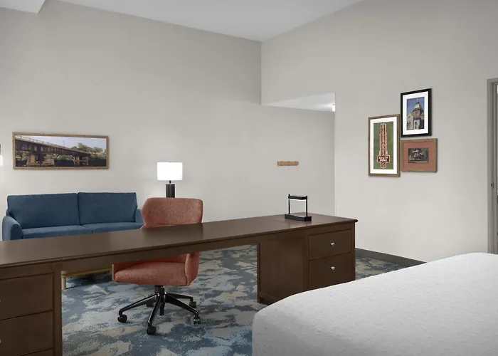 Hampton Inn & Suites Mishawaka/South Bend At Heritage Square