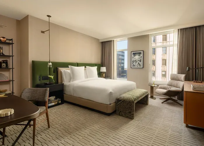 Four Seasons Hotel New York Downtown