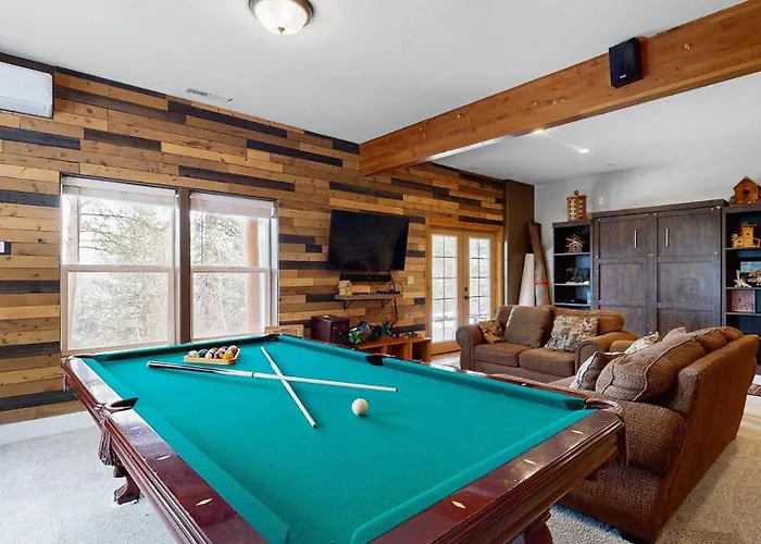 Cascade Lakeview Log Cabin