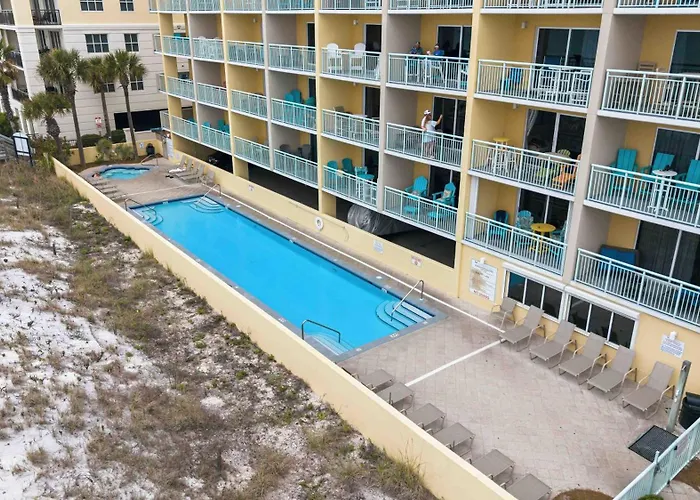 Pelican Isle 205
