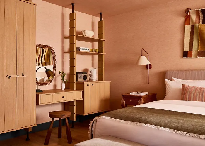Hotel Corduroy