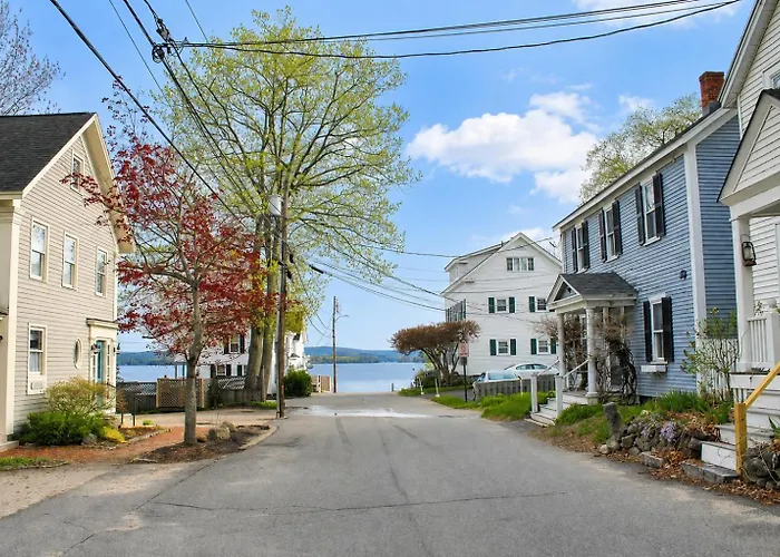 New 2Br Apartment Near Lake Winnipesaukee