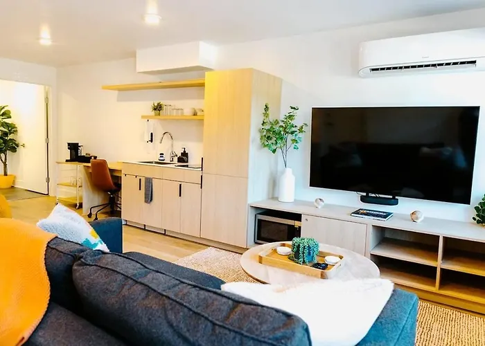 The Vinyl At Music Row - 1 Bedroom Apartment