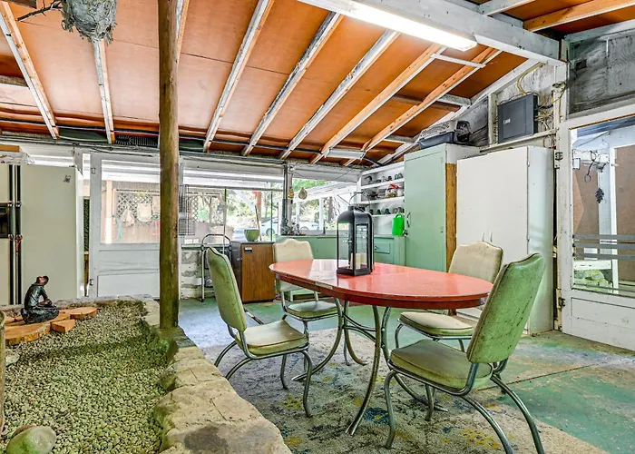 Outdoor Adventure: Tranquil Creekside Retreat