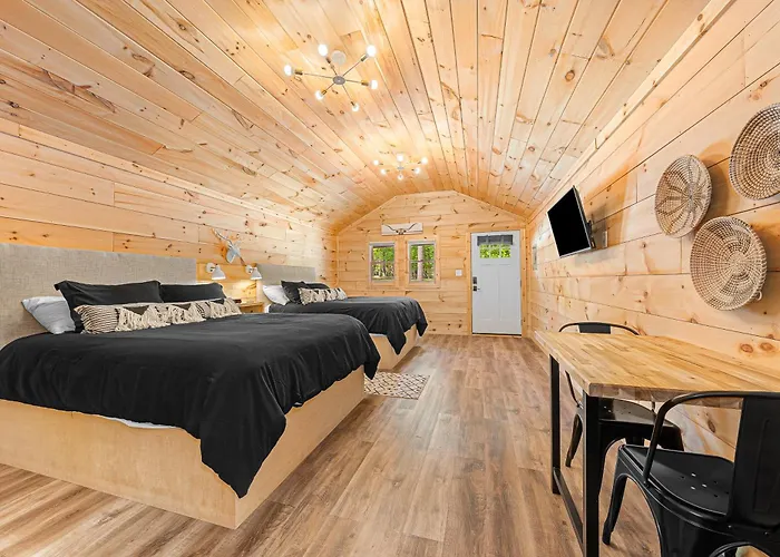 Cabin #8 Studio With Kitchenette