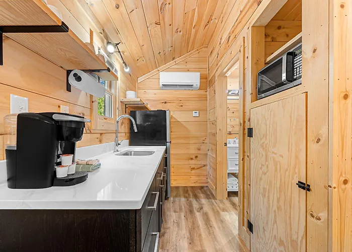 Cabin #8 Studio With Kitchenette