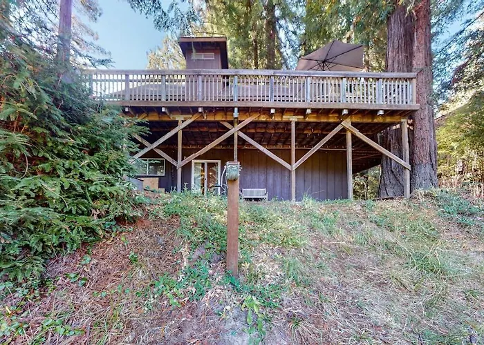 Redwood Lodge