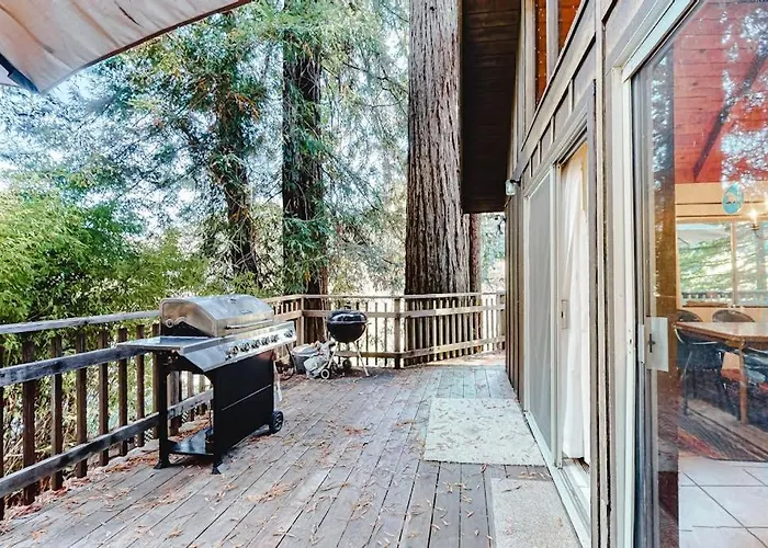 Redwood Lodge