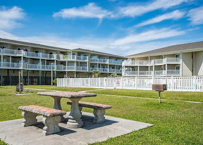 Fish Tales By Oak Island Accommodations