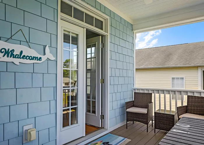 Pelican Cove By Oak Island Accommodations