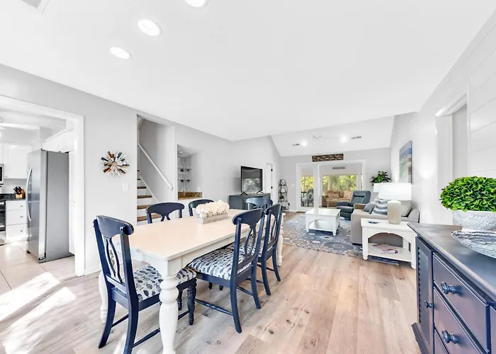 507 Tarpon Pond Cottage