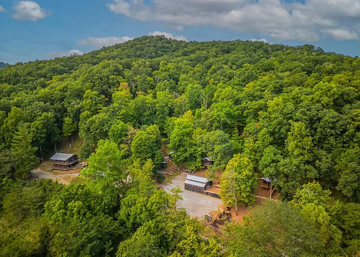 Ohio Starlight Glamping Cabins - A Peaceful Woodland Retreat