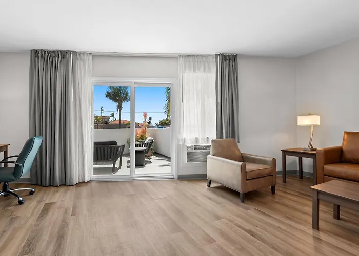 Quality Inn&Suites Hermosa Beach