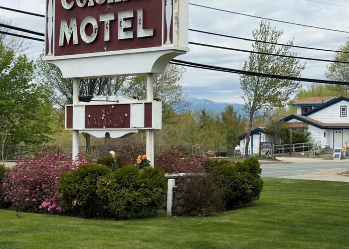Colonial Motel