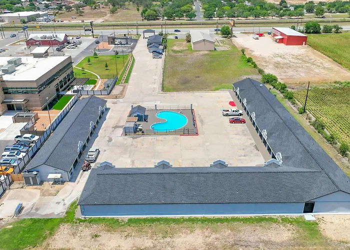Executive Inn Hondo