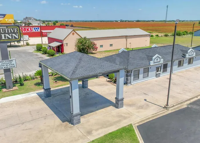 Executive Inn Hondo