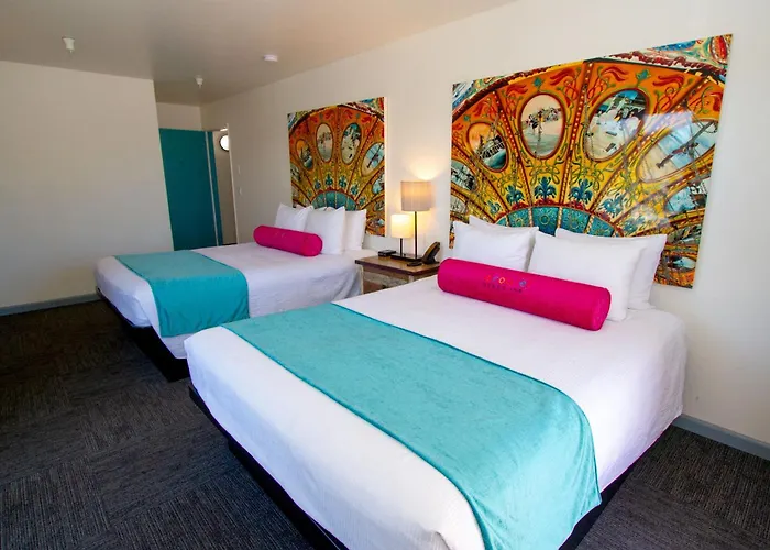 Carousel Beach Inn