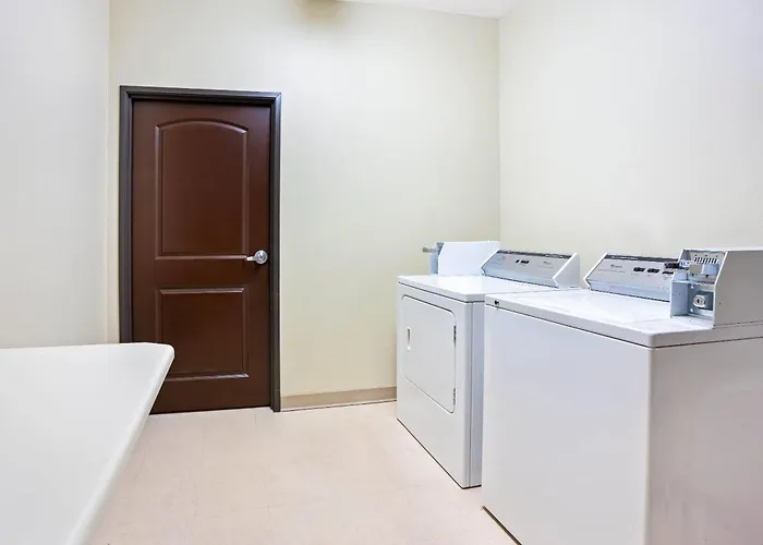 La Quinta By Wyndham Auburn