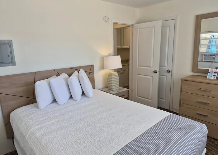 Aquarius Oceanfront Inn