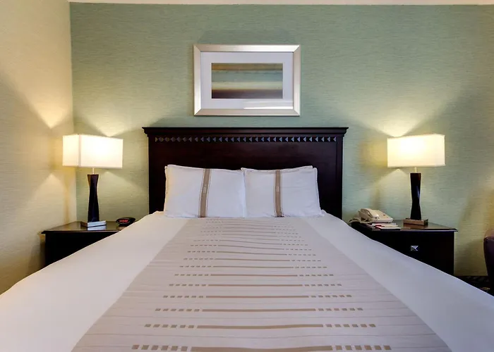 Fireside Inn And Suites