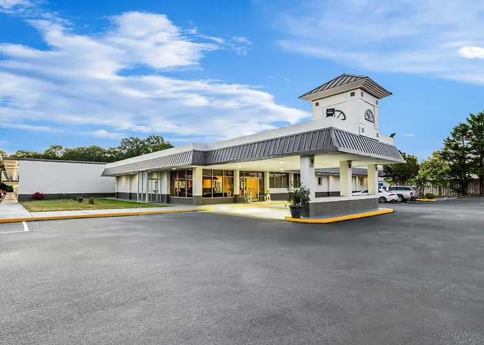 Super 8 By Wyndham Gaffney