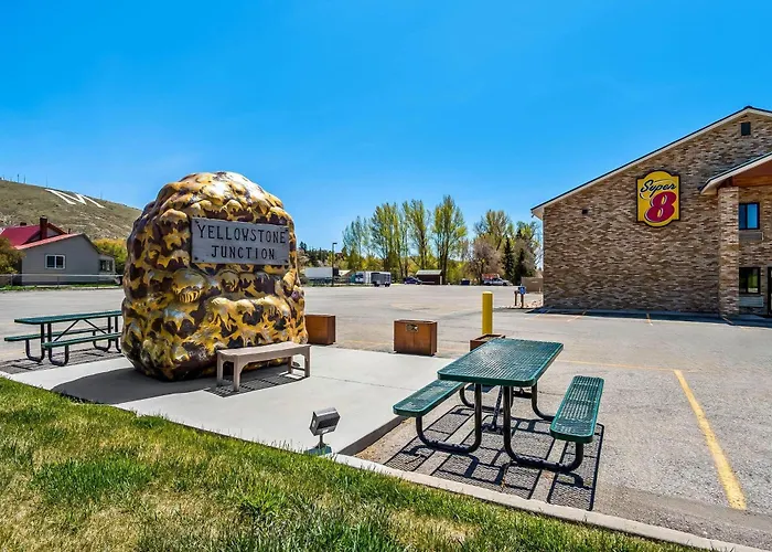 Super 8 By Wyndham Montpelier - Bear Lake