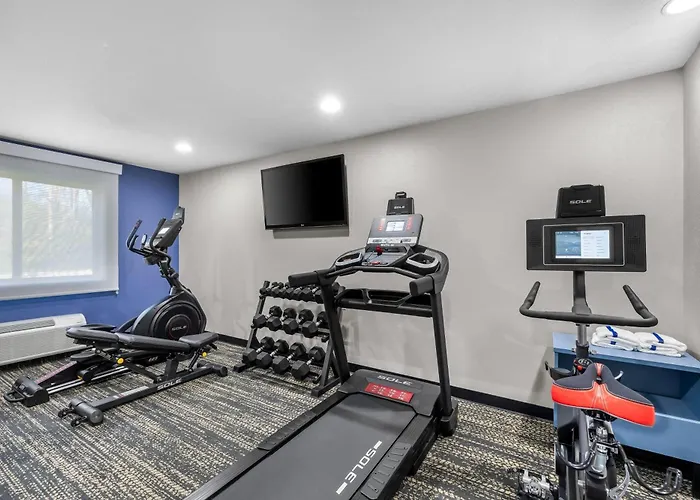 Americinn By Wyndham Delafield-Milwaukee