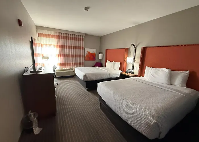 La Quinta By Wyndham Altoona Des Moines