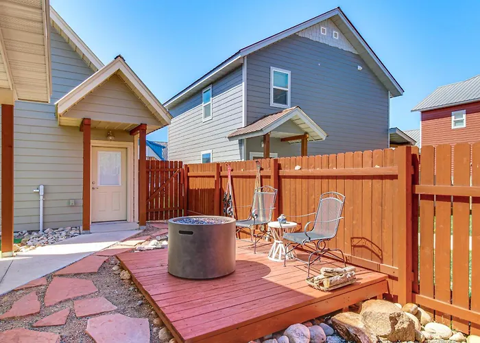 30 Mi To Crested Butte: Dog-Friendly Home By River