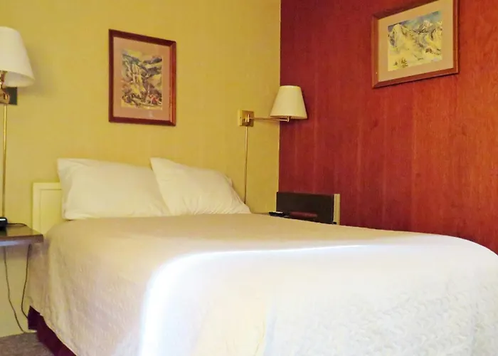 Indianhead Ironwood Hotel