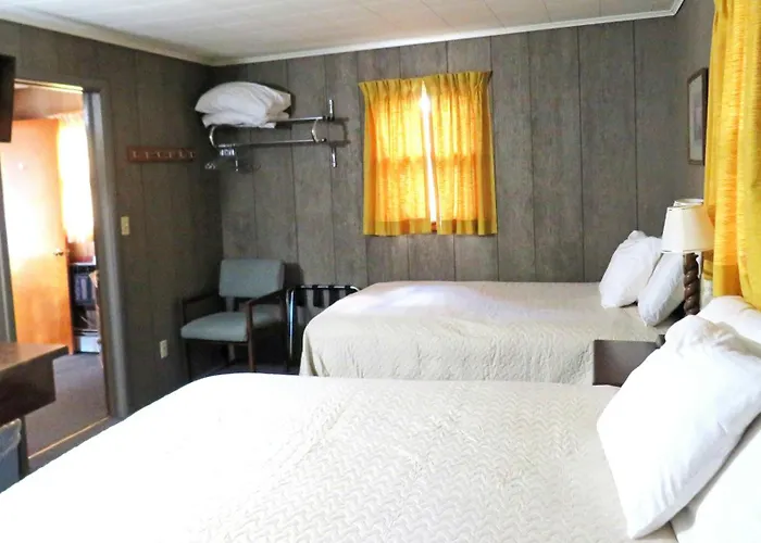 Indianhead Ironwood Hotel