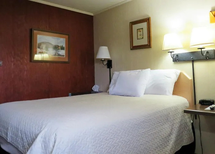 Indianhead Ironwood Hotel