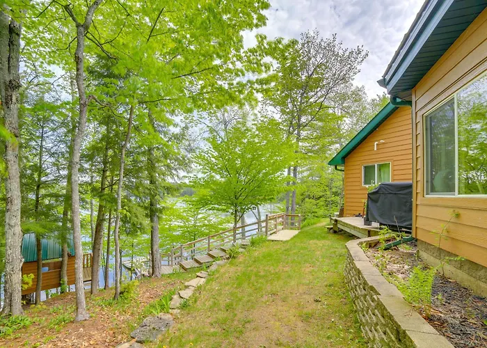 Powell Lake 'Up Badger Lodge Bnb' W/ Shared Dock