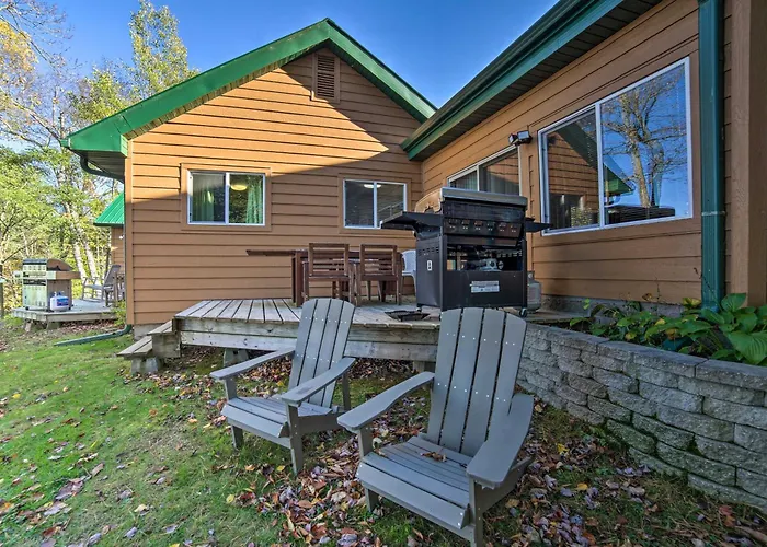 Powell Lake 'Up Badger Lodge Bnb' W/ Shared Dock