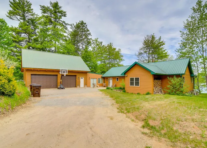 Powell Lake 'Up Badger Lodge Bnb' W/ Shared Dock