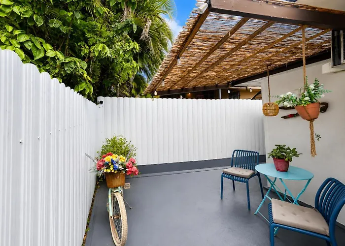 Little Havana Apartment With Patio Free Parking Near Airport