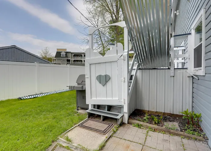 Pet-Friendly Loft Vacation Rental W/ Fire Pit!