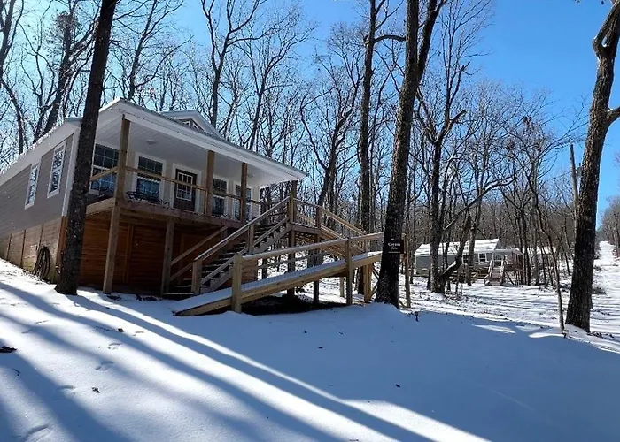 Idilic Cozy Rustic Cabin In Fort Payne, Alabama
