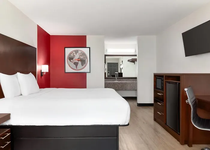 Ramada By Wyndham San Antonio Near Seaworld - Lackland Afb