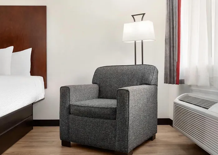 Ramada By Wyndham San Antonio Near Seaworld - Lackland Afb