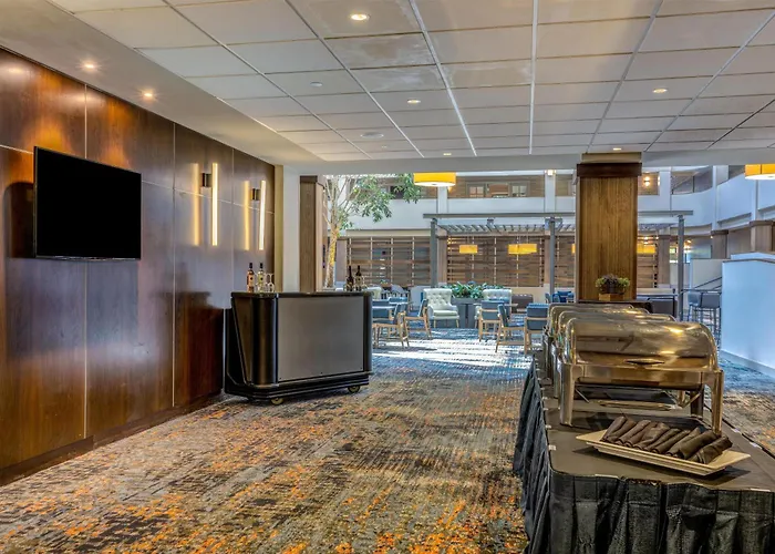 Embassy Suites By Hilton Minneapolis Bloomington Edina