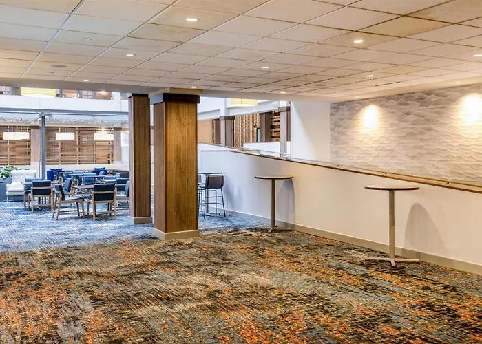 Embassy Suites By Hilton Minneapolis Bloomington Edina