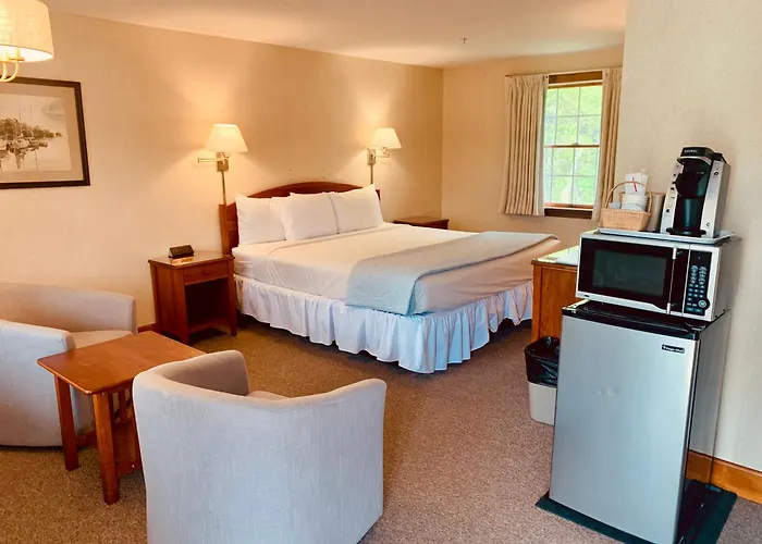 The Chatham Motel