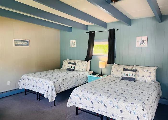 Claddagh Motel & Suites