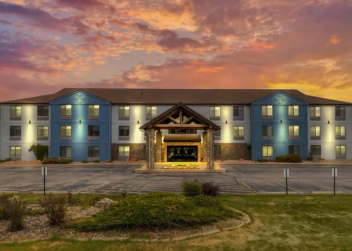Comfort Inn & Suites Summerset - North Rapid City
