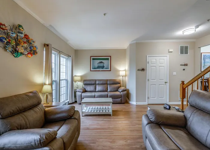 Pool Access & Deck: Bethany Beach Gem