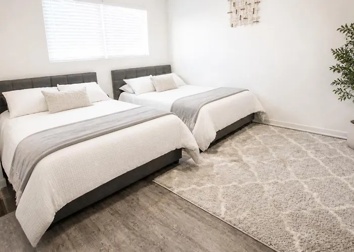 Modern Luxury Condo - Near Uf, Shands & Celebration Pointe